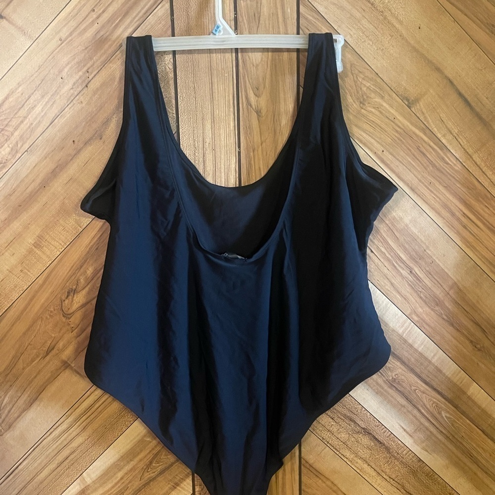 Boo Hoo Women’s Plus Size 24 Black One Piece Swimsuit NWT - Picture 5 of 9